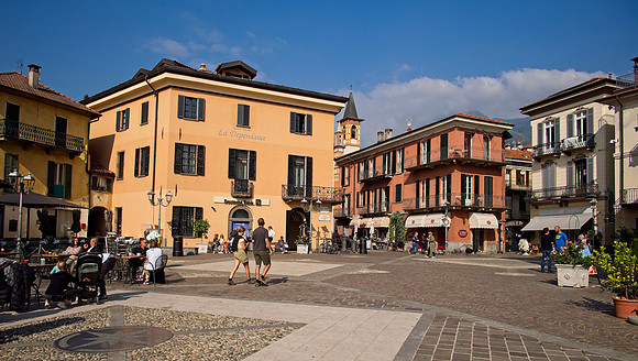 20221005 Town Square Menagio..0001