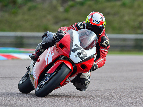 Simon Hunt, Yamaha TZ 250, NG Road Racing Thruxton
