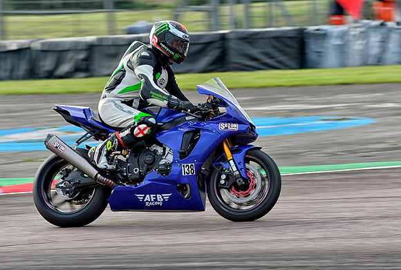 Michael Blank, Yamaha R1, NGRRC, Thruxton