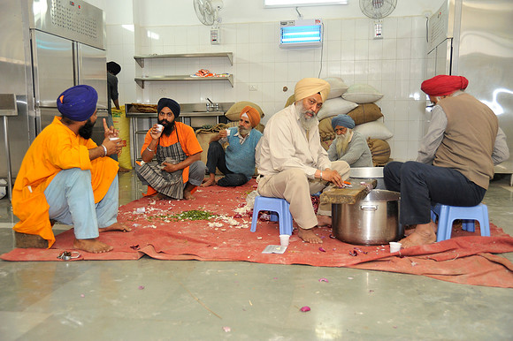 A Sikh soup kitchen in Delhi