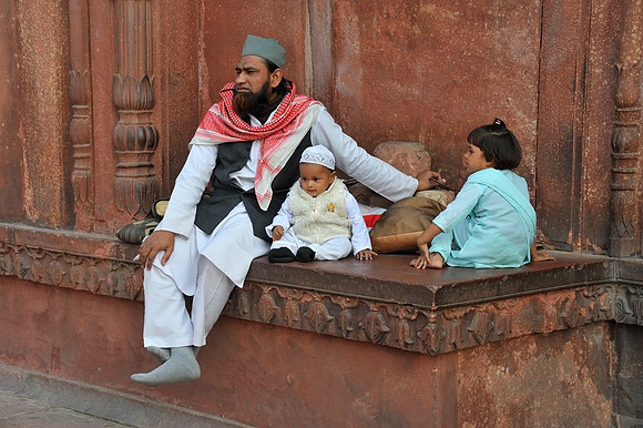 Family by the fountain
