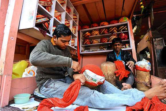 Turban makers
