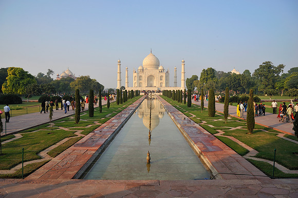 Taj Mahl from the gardens