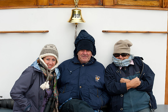 Julia, Ron and Jan on the bow of the MV Discovery