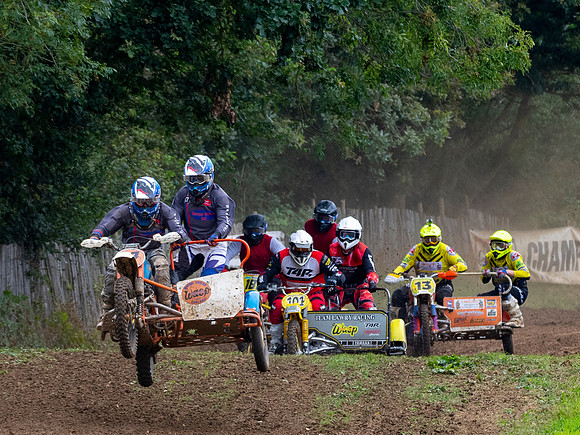 Ed and Chris Turner out in front on their Wasp Yam 840