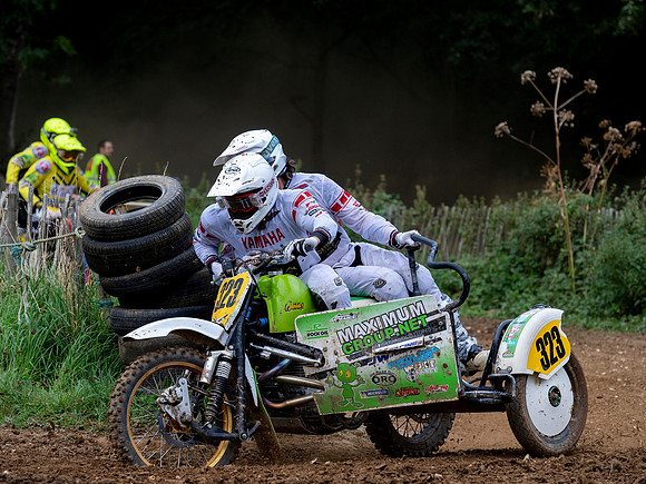 David Keane and Dug Woods on their Wasp Yam 880