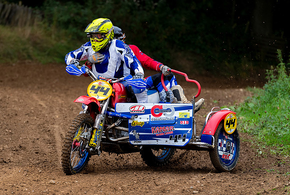 Rob Oldfield and Greg Wernham on their Wasp Yam 1000