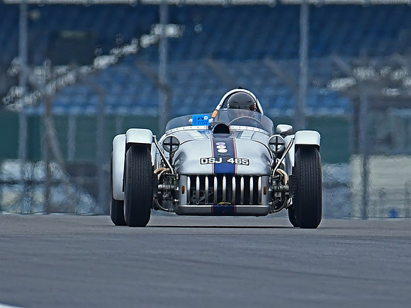 Richard Keen in the Kurtis 500S at HGPCA