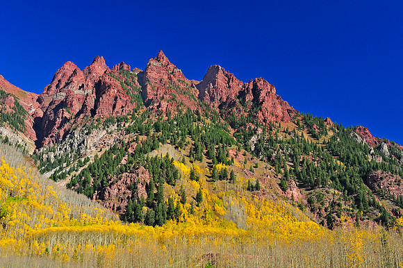 Rock formation at Maroon Creek