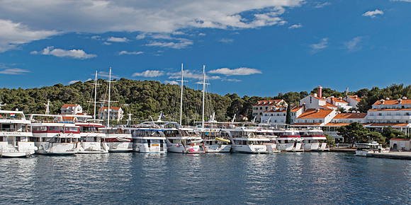 Leaving Mljet harbour