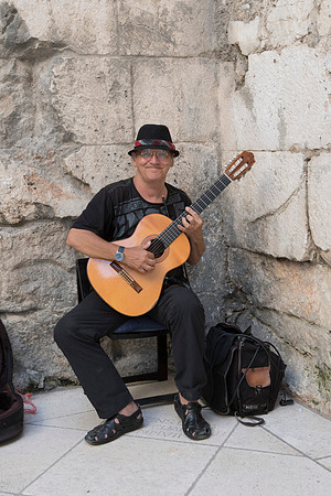 Guitar player in Split