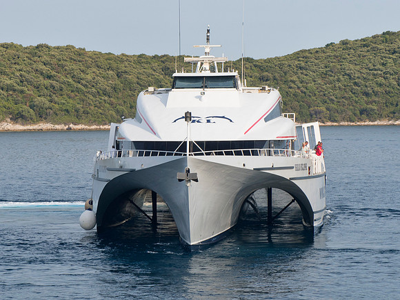 A high speed ferry leaving Korcula