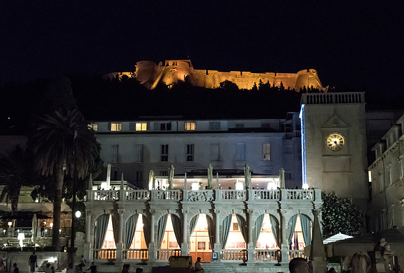 The old town of Havar at night