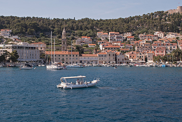 The harbour at Havar