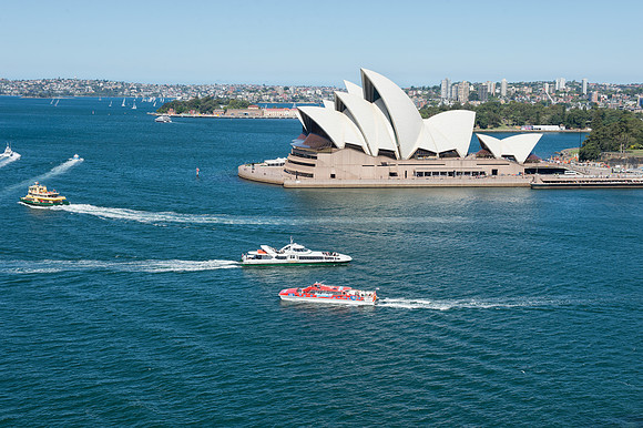 Sydney Opera House from the bridge
