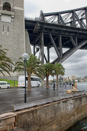 ydney Harbour Bridge