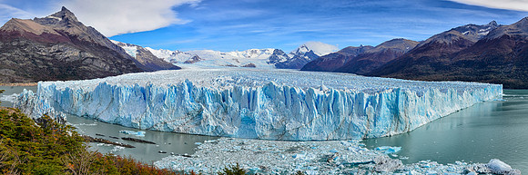 Full width of the Perito Moreno Glacier from the shore, Los Glaciares National Park, Santa Cruz Province, Argentina