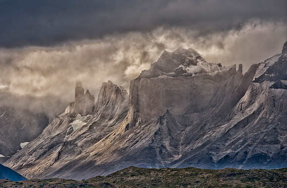 Torres del Paine Massif mountain range in rain clouds, Torres Del Paine National Park, Patagonia, Chile .640