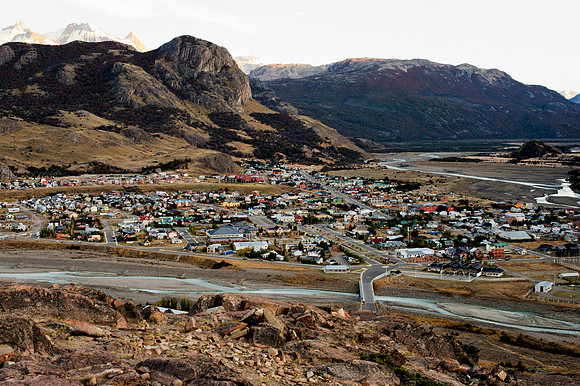 El Chalten village from Miradoor De Los Condores, Province Santa Cruz, Patagonia, Argentina .0377