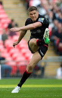 Owen Farrell takes a penalty kick