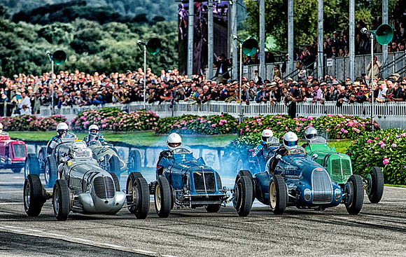 Start of Trophy Race Goodwood Revival 2015