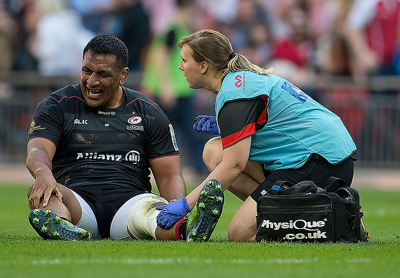 Mako Vunipola receives attention on pitch