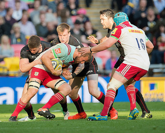 Chris Robshaw of Harlequins with the ball