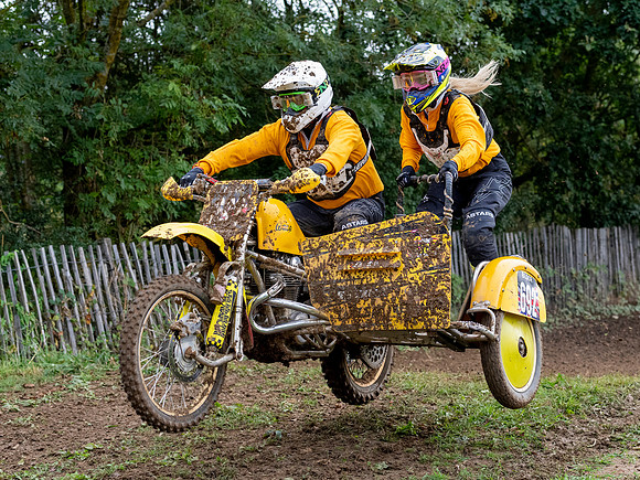 Daren Bloor and Charlote Bloor on their Wasp Yam 840