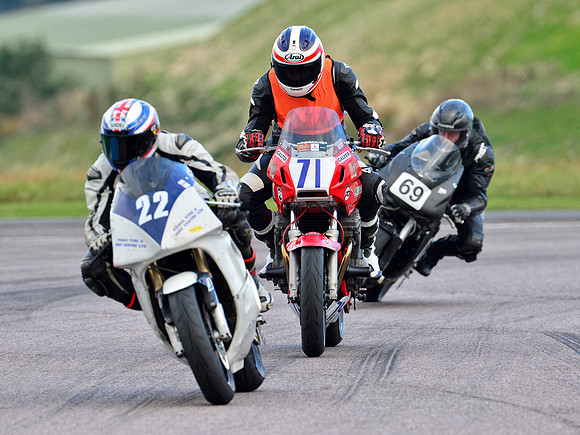 Matthew Wildee (71), Suzuki Bandit 600 S at Thruxton