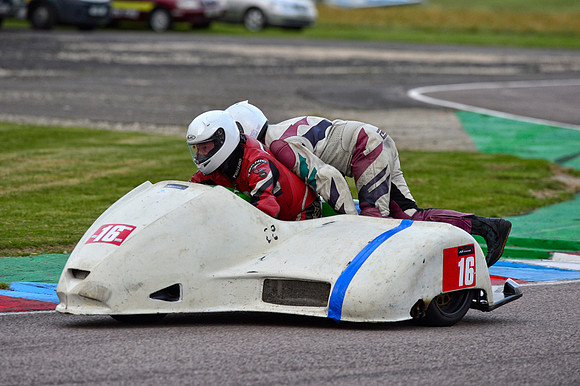 Paul Downes/David Hainsworth, MRE Suzuki 600 Sidecar, NG Road Racing Thruxton